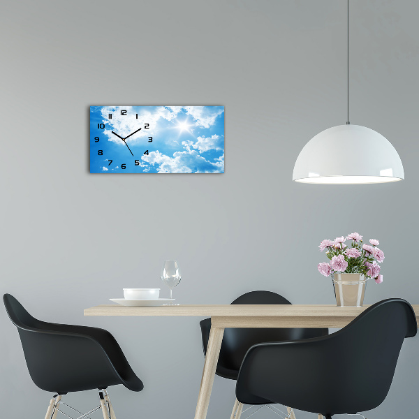 Horloge horizontale Nuages dans le ciel un rayon de soleil