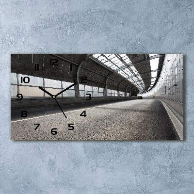 Horloge rectangulaire horizontale Route dans le tunnel