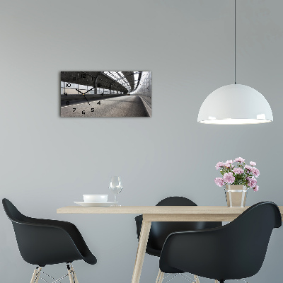 Horloge rectangulaire horizontale Route dans le tunnel