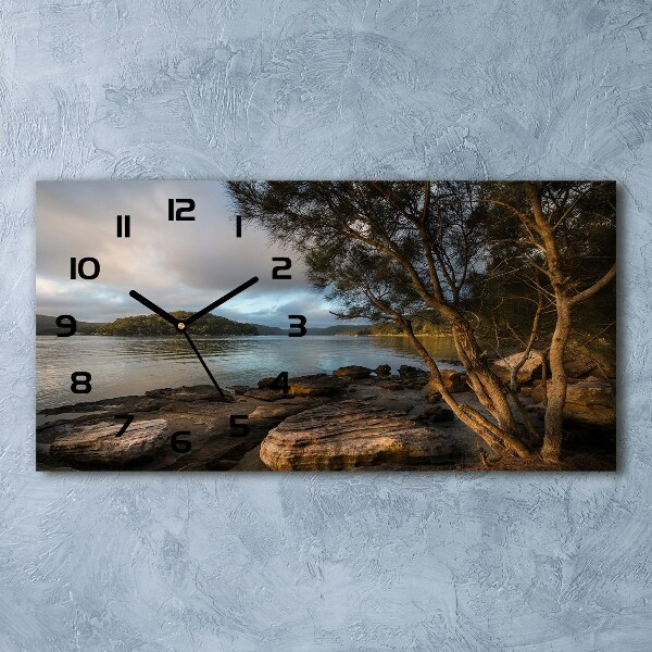 Horloge horizontale en verre Arbre au bord de la rivière