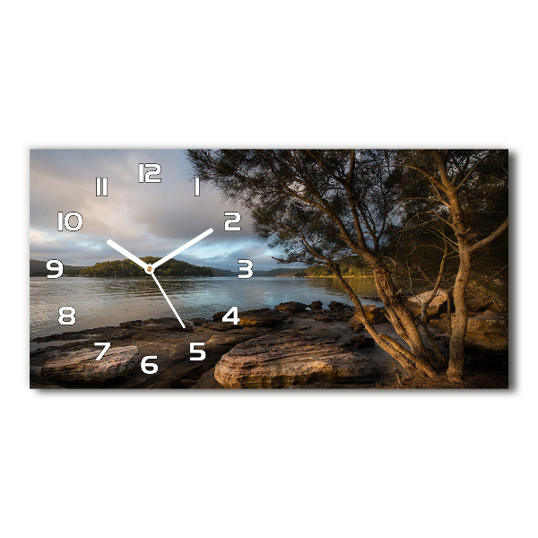 Horloge horizontale en verre Arbre au bord de la rivière