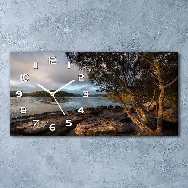 Horloge horizontale en verre Arbre au bord de la rivière