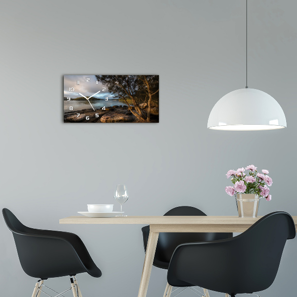 Horloge horizontale en verre Arbre au bord de la rivière