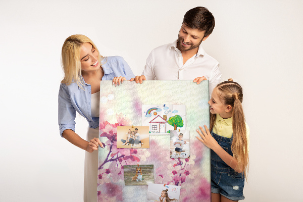 Tableau en liège déco Des accents floraux dans des tons délicats