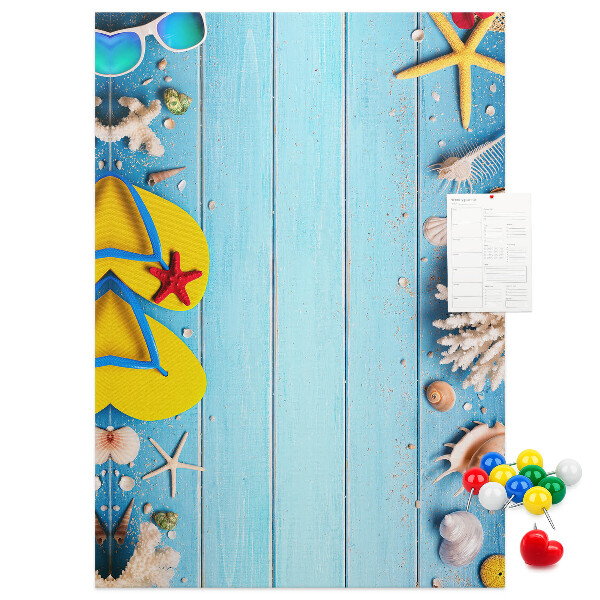 Tableau en liège fantaisie Accessoires de plage d'été sur fond bleu