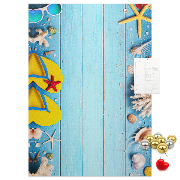 Tableau en liège fantaisie Accessoires de plage d'été sur fond bleu