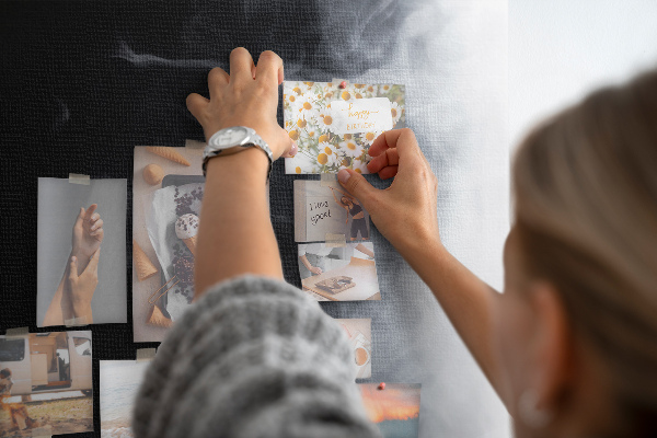 Tableau en liège déco Brouillard noir et blanc avec une transition douce