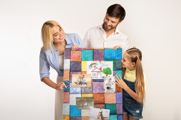 Tableau de liège Carrés de bois colorés en mosaïque