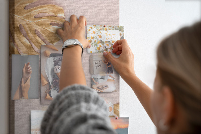 Tableau en liège fantaisie Feuilles dorées sur un fond rose délicat