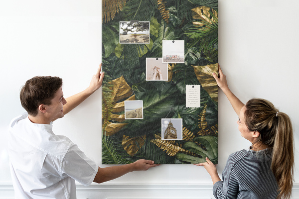 Tableau en liège fantaisie Feuilles dorées dans une composition végétale tropicale
