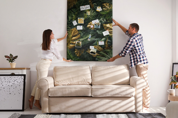 Tableau en liège fantaisie Feuilles dorées dans une composition végétale tropicale