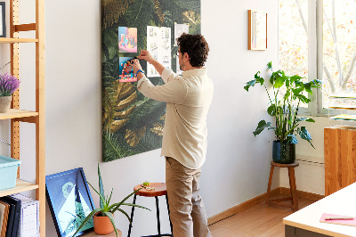 Tableau en liège fantaisie Feuilles dorées dans une composition végétale tropicale