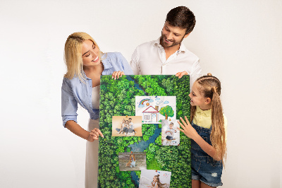 Tableau en liège déco Un paysage verdoyant traversé par une rivière sinueuse