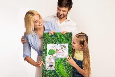 Tableau en liège déco Un paysage verdoyant traversé par une rivière sinueuse