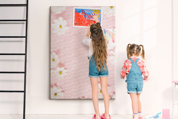 Tableau en liège déco Fond rose avec des marguerites blanches