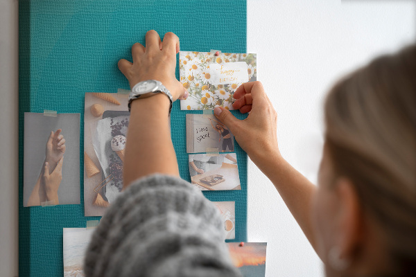 Tableau en liège déco Nuances géométriques de bleu en arrière-plan