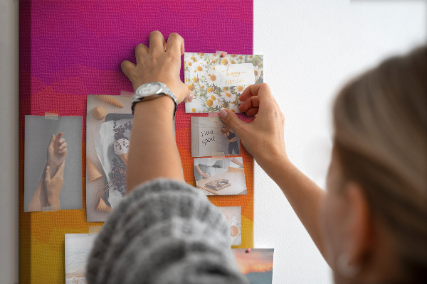Tableau de liège Dégradé de couleurs dans les tons orange et violet