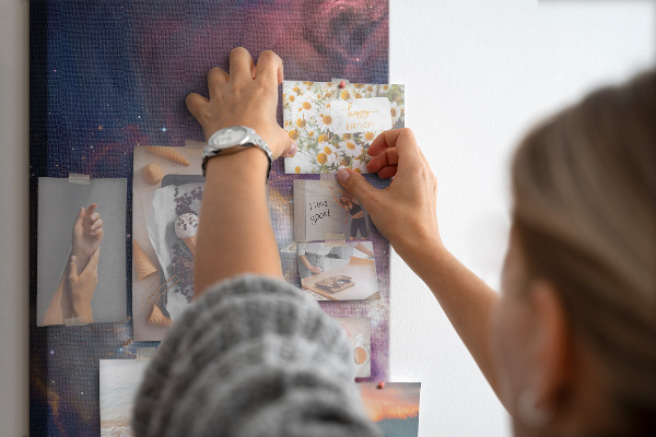 Tableau en liège fantaisie Une nébuleuse cosmique pleine d'étoiles