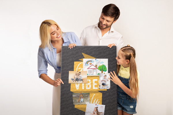 Tableau de liège Des ondes positives sur un fond sombre