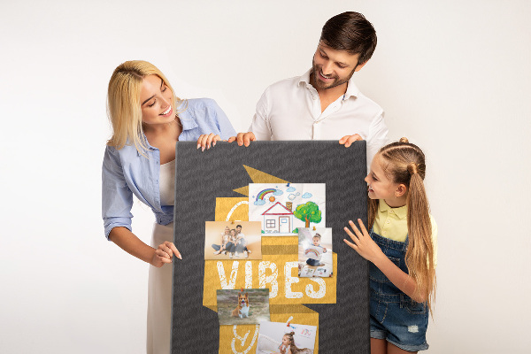 Tableau de liège Des ondes positives sur un fond sombre