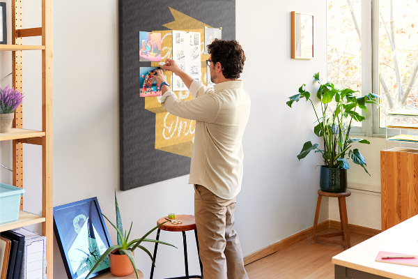 Tableau de liège Des ondes positives sur un fond sombre