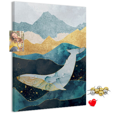 Tableau en liège déco Une baleine au milieu des vagues montagneuses de l'océan