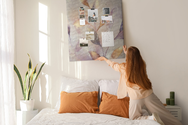 Tableau de liège Feuilles délicates aux teintes pastel