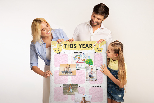 Tableau de liège Un calendrier joyeux orné d'un motif d'oiseau