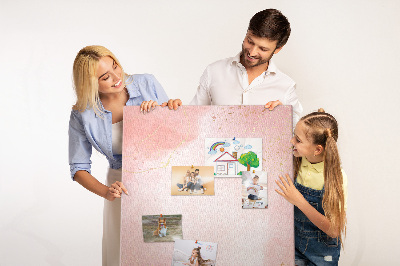 Tableau de liège Un fond rose délicat avec des accents dorés