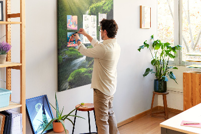 Tableau en liège déco Vallée verdoyante avec une cascade et un ruisseau