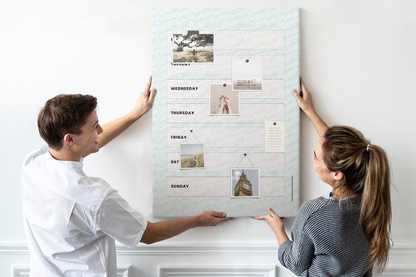 Tableau de liège Plan hebdomadaire selon un motif géométrique