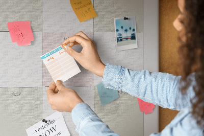 Tableau en liège déco Agenda annuel au design minimaliste