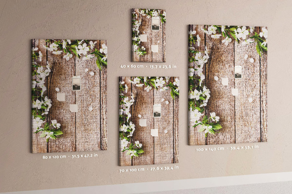 Tableau de liège Fleurs sur fond de planches de bois