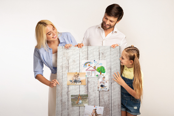 Tableau en liège fantaisie planches rustiques dans une teinte claire