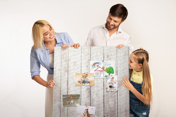 Tableau en liège fantaisie planches rustiques dans une teinte claire
