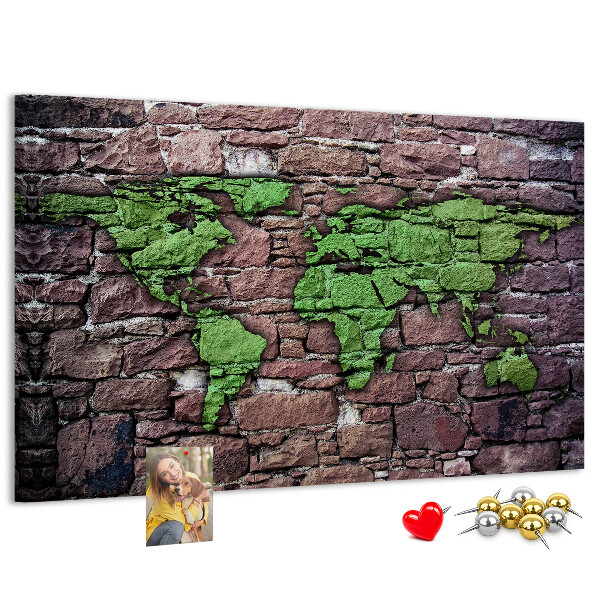 Tableau en liège Carte du monde verte sur un mur de pierre