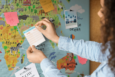 Tableau affichage liège Carte du monde colorée avec animaux et continents