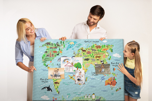 Tableau affichage liège Carte du monde colorée avec animaux et continents