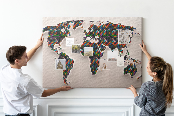 Tableau en liège Carte du monde colorée avec des carrés
