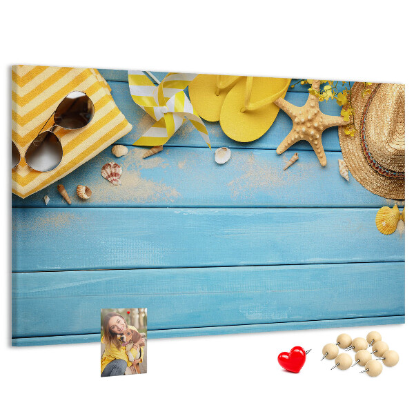 Tableau en liège L'été à la plage avec des accessoires colorés