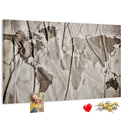 Tableau affichage liège Une carte du monde abîmée sur fond de papier