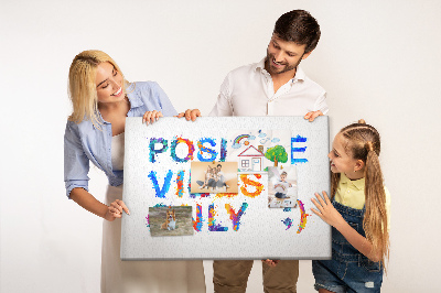 Tableau de liège Lettres colorées sur fond blanc