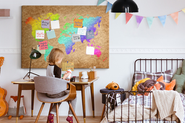 Tableau affichage liège Carte du monde colorée sur fond marron