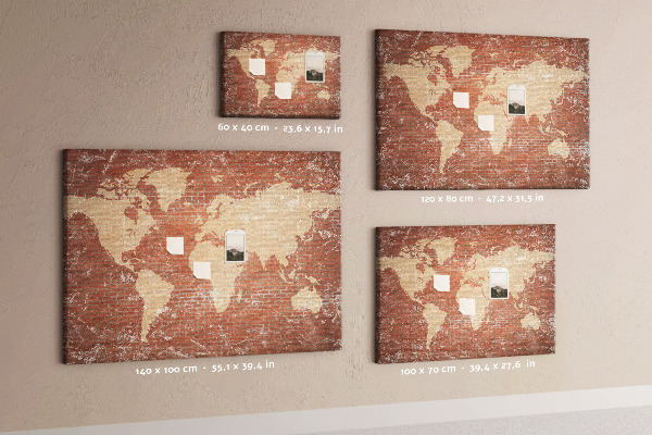 Tableau affichage liège Une carte du monde contre un mur de briques