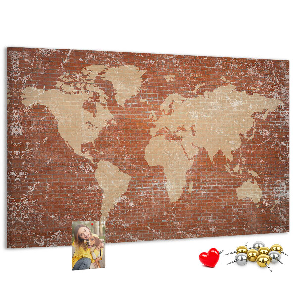 Tableau affichage liège Une carte du monde contre un mur de briques