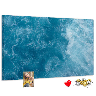 Tableau en liège Le bleu profond des vagues et de l'écume de la mer
