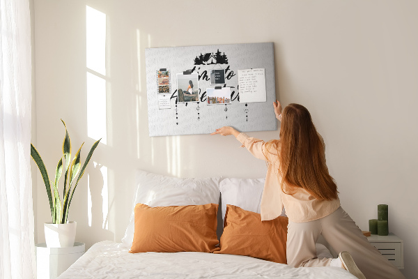 Tableau en liège L'heure est à l'aventure dans la forêt