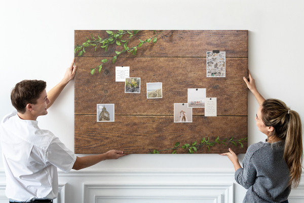 Tableau en liège Bois naturel avec des branches vertes