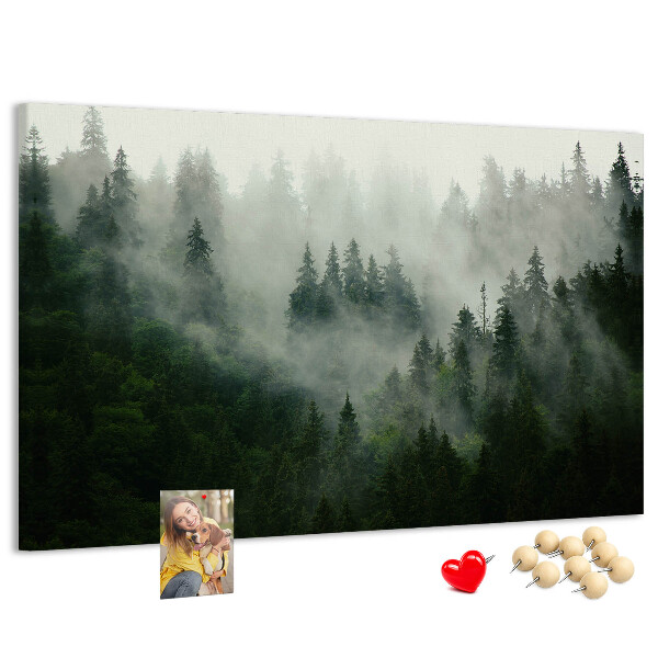 Tableau de liège Une forêt brumeuse à l'atmosphère mystérieuse.
