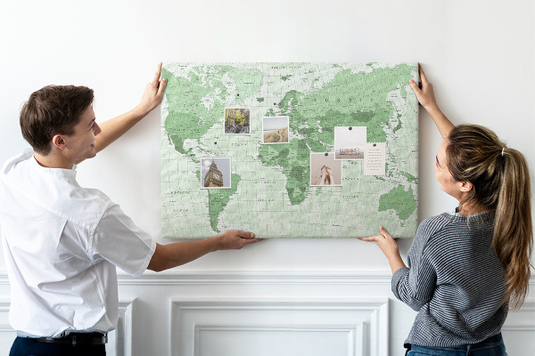 Tableau affichage liège Carte du monde verte avec les continents